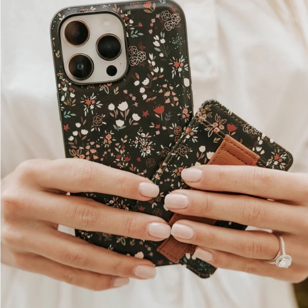 MIDNIGHT FLORAL MAGNETIC CASE (For iPhone 12 Pro)